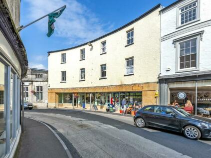Axminster - 2 bedroom apartment for sale