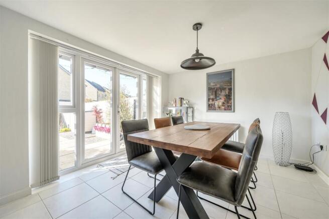 Dining area.jpg