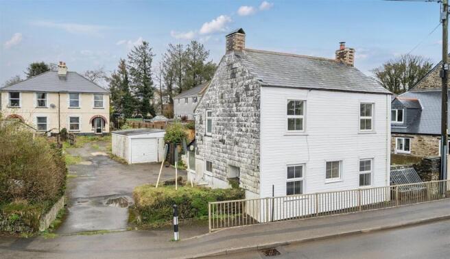 New House Stuart House Rosevallon.jpg