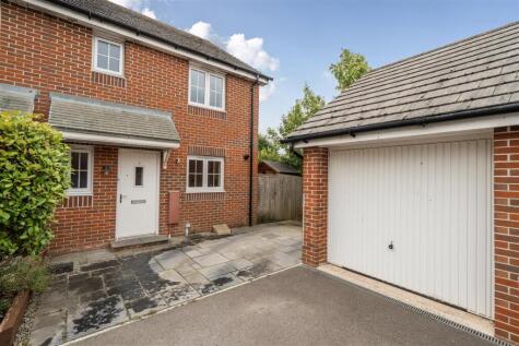 Brewer Avenue, Axminster