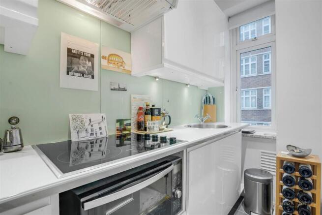 Kitchen.JPG