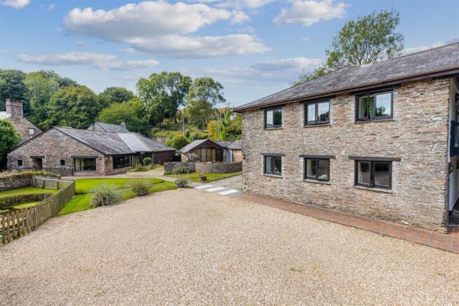 A05 - Bluebell Stancombe Manor Sherford - 250821.j