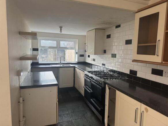 26 George Street Kitchen.jpg