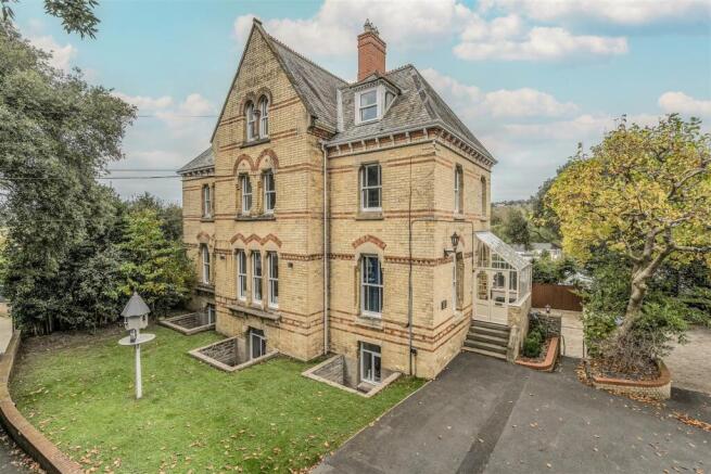 1368972-1-68ed08d6a92c5 Elevated (2).jpg