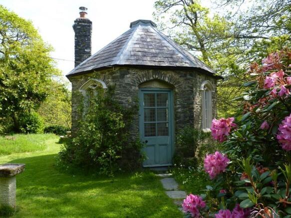 Summer house front.JPG