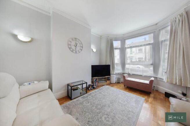 147a Purves Road ...