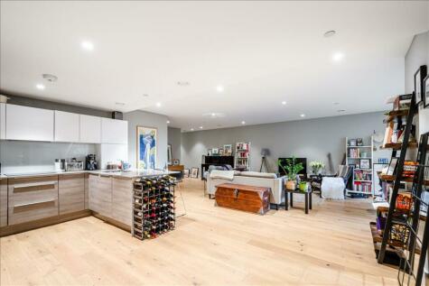 Dalston - 3 bedroom apartment for sale