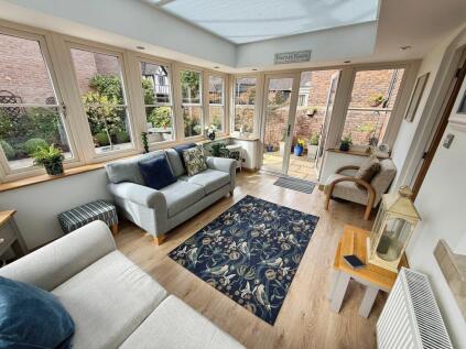 Arleston Manor Mews, Arleston, Telford, TF1