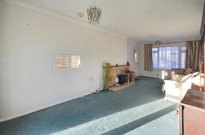 Sitting/Dining Room