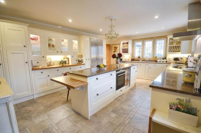 Kitchen/Breakfast Room