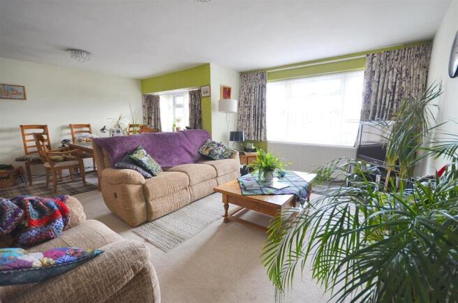 Sitting/Dining Room
