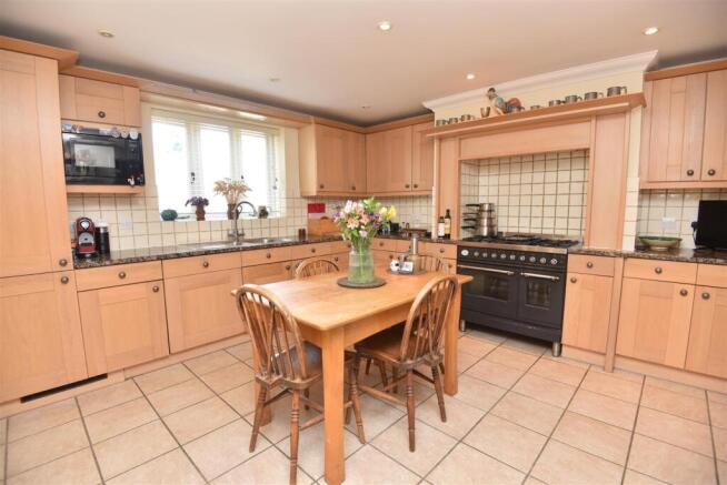 Kitchen/Breakfast Room
