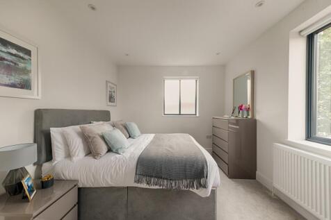 Vicarage Court, Watford, WD18 0EY