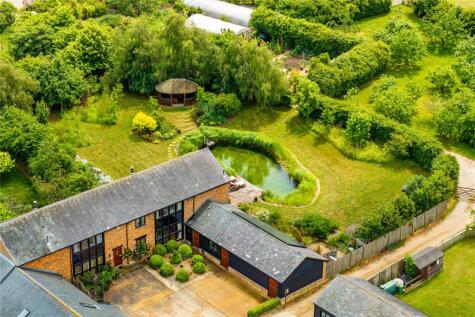 Claydon Hill Farm Barns, Steeple Claydon, Buckinghamshire, MK18