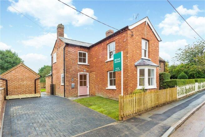 3 Bedroom Semi-detached House For Sale In Little Horwood Road, Great 