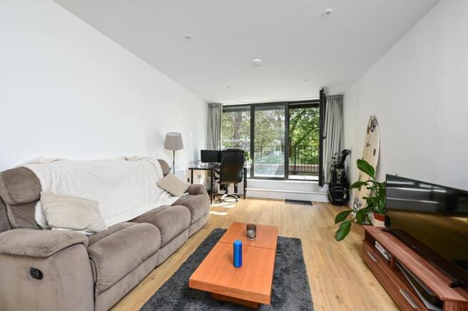 84 Hillside Place (1).jpg