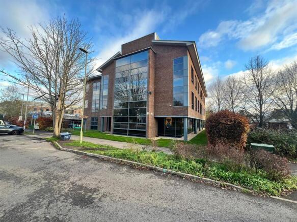 WhatsApp Image 2025-11-25 at 14.33.44.jpeg