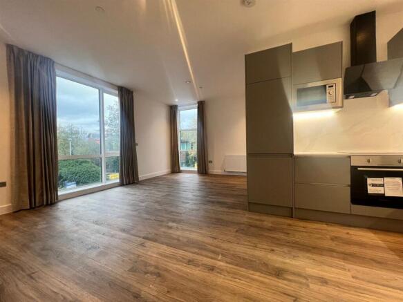 WhatsApp Image 2025-11-25 at 14.33.07.jpeg