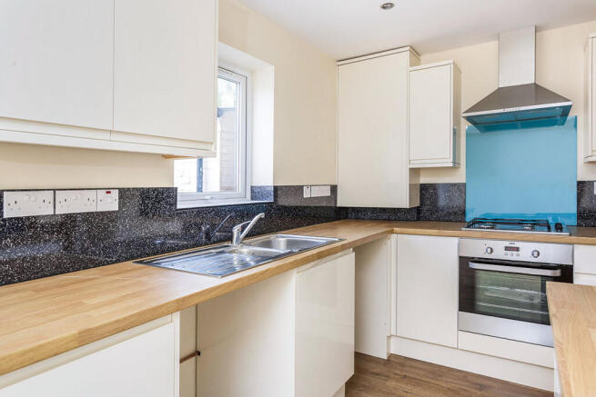 Kitchen / Dining Roo