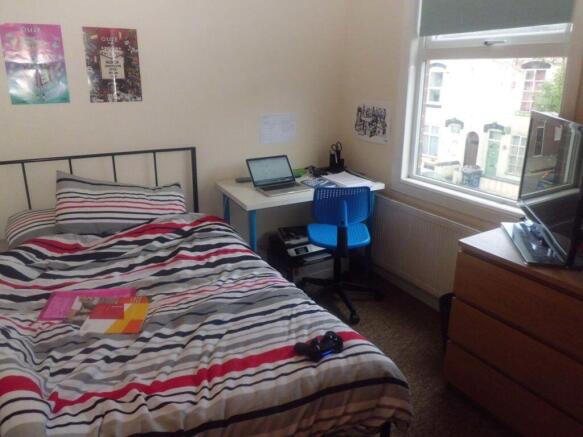 Photo 3