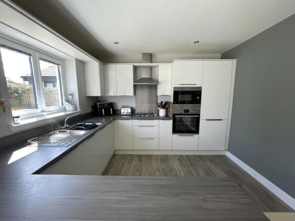 Kitchen b.JPG