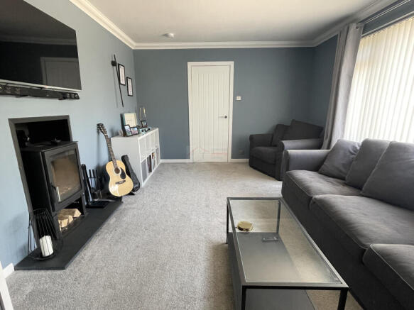 Lounge a.JPG