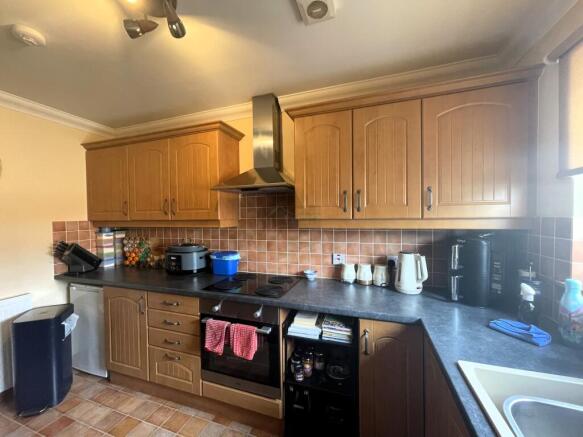 Kitchen a.JPG