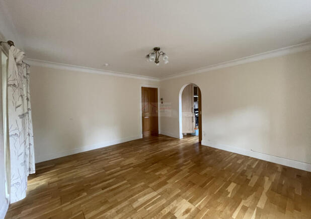 Lounge b.JPG