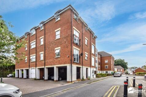 Tobermory Close, Langley, Slough, Berkshire