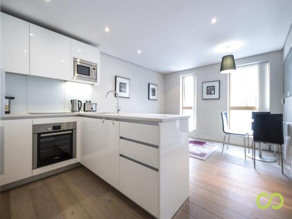 Kitchen (Main)