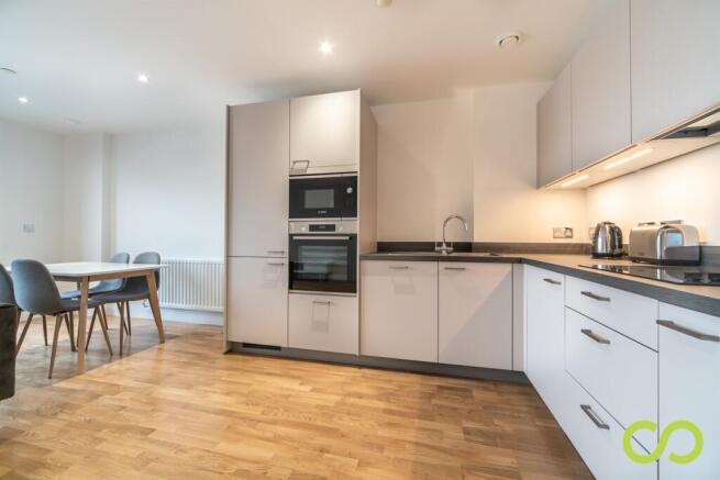 Kitchen (Main)