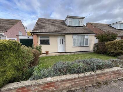 Glebelands, Ash - OFFERS IN EXCESS OF £285,000