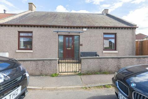 Cowdenbeath - 4 bedroom semi-detached bungalow for ...