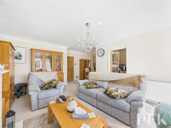 Lounge-Dining Room
