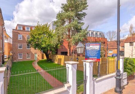 High Street, Tonbridge, TN9