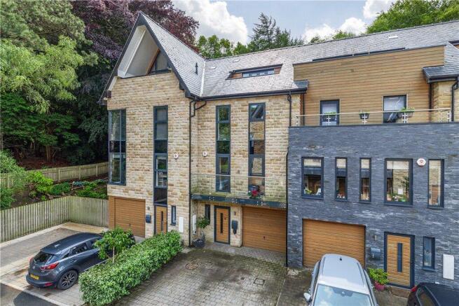 8 Craiglands Gardens