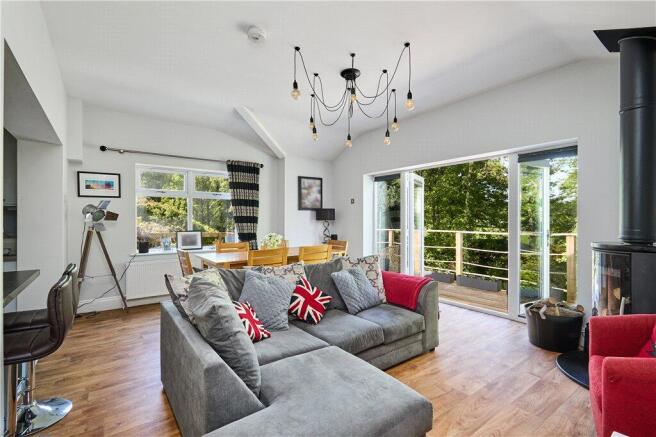 Living Dining Area