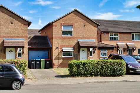 Oldbrook Boulevard, Oldbrook, Milton Keynes, MK6