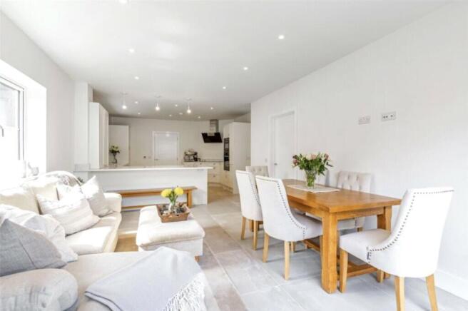 Dining/Kitchen