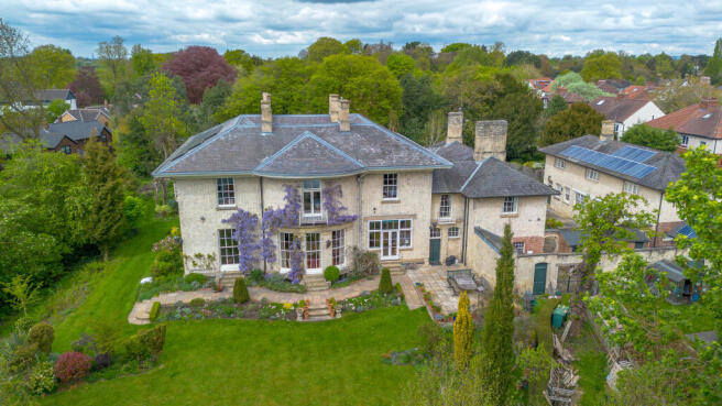 cliftonholme19