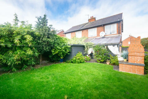 Selby - 3 bedroom semi-detached house for sale