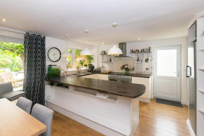 Kitchen Diner 1