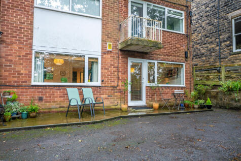 Hollin Lane, Leeds, LS16