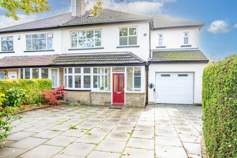 St Margarets View, Leeds, LS8