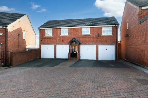 Lower Gornal - 2 bedroom coach house for sale