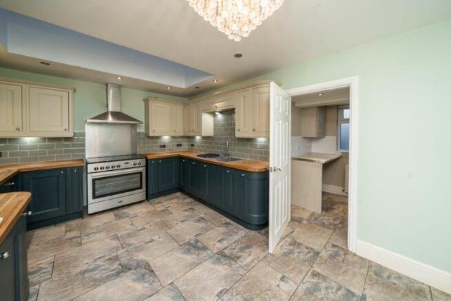 BREAKFAST KITCHEN