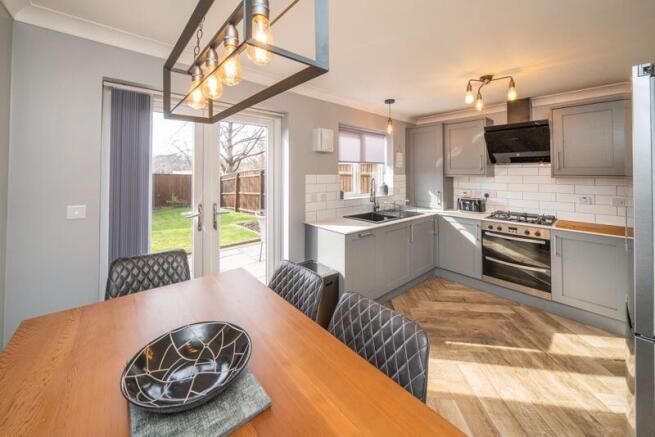 KITCHEN/DINER