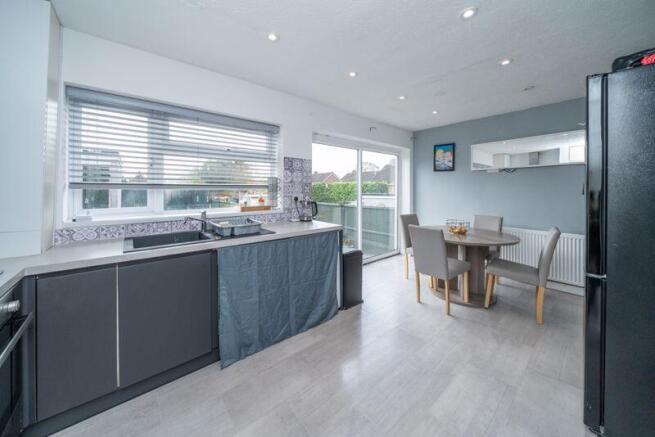 KITCHEN/DINER