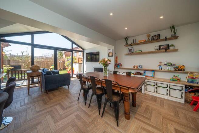 KITCHEN/DINER