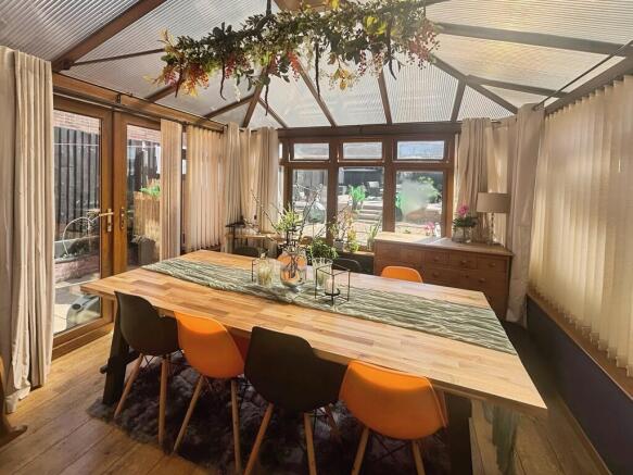 02999e5e-WhatsApp...